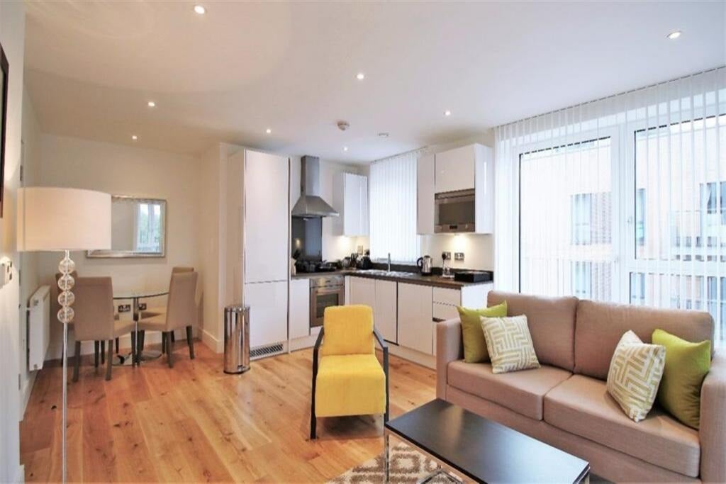 Flat Jude Street in Greater London
