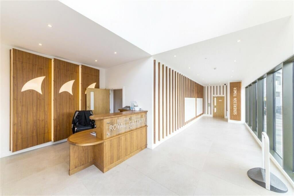 Flat Jude Street in Greater London