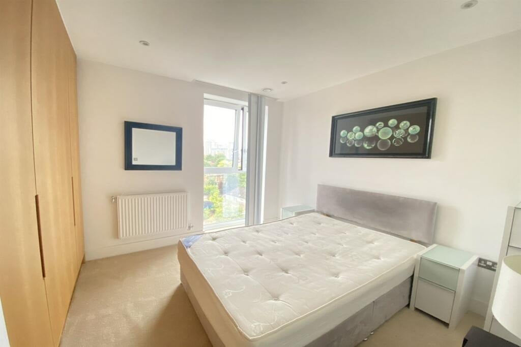 Flat Jude Street in Greater London