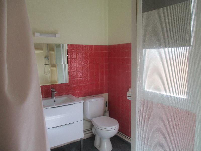 Room Rue des Treilles in Libourne