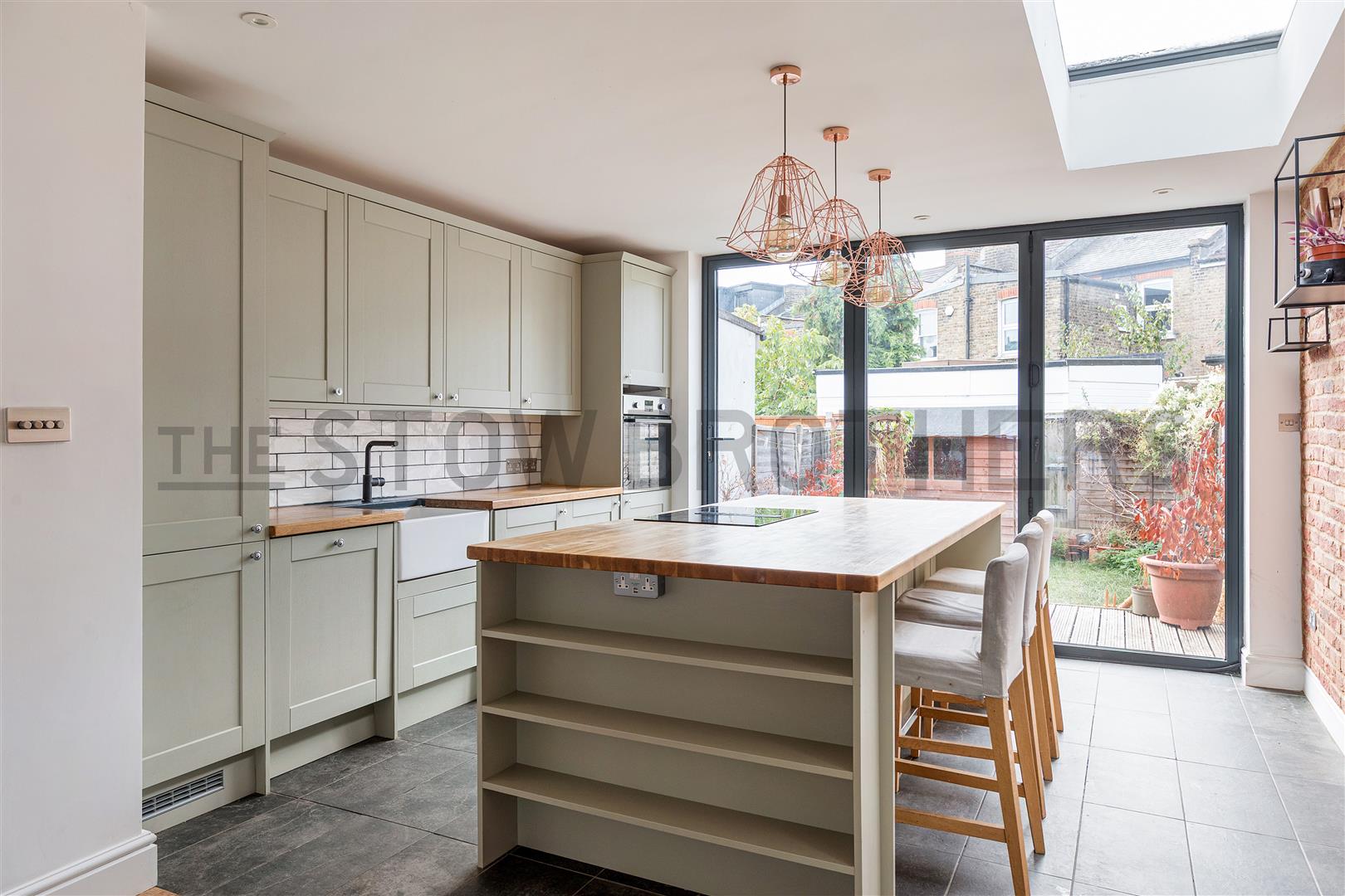 House Downsfield Road in Greater London