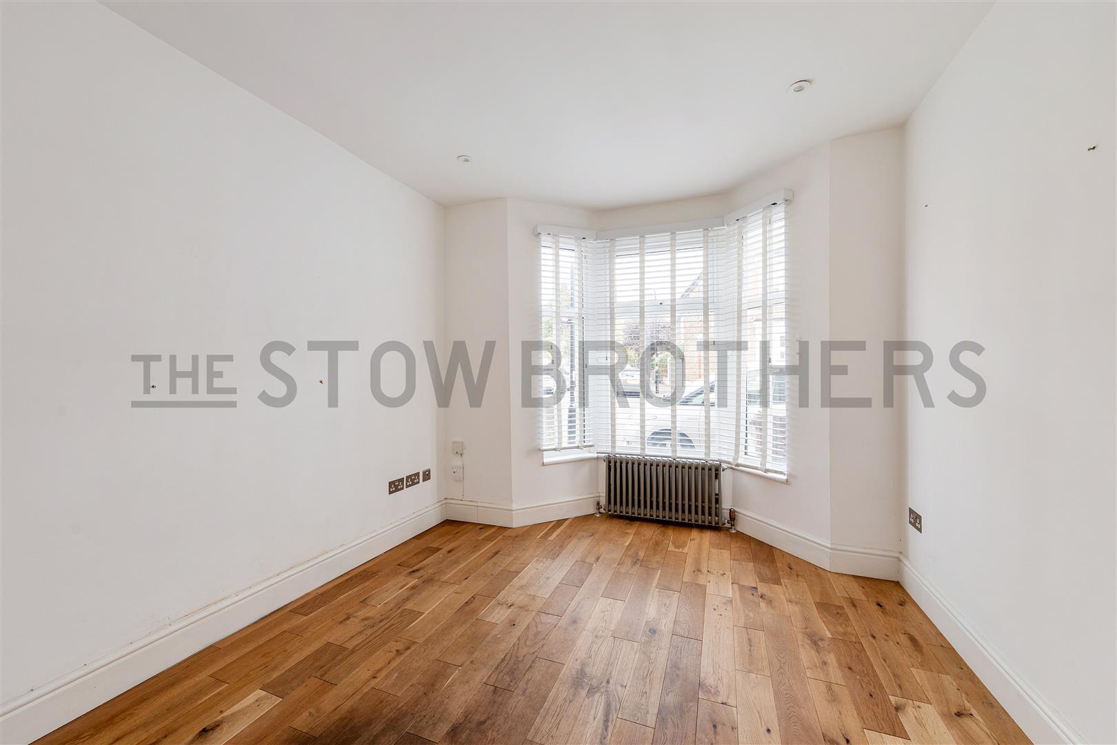 House Downsfield Road in Greater London