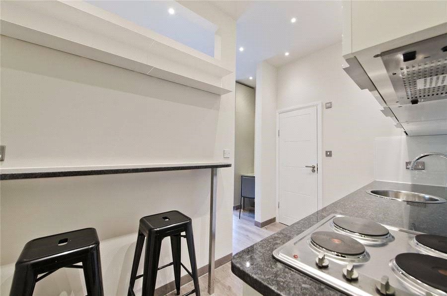 Flat Nevern Square in Greater London