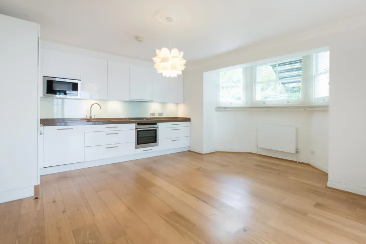 Flat Onslow Square in Greater London