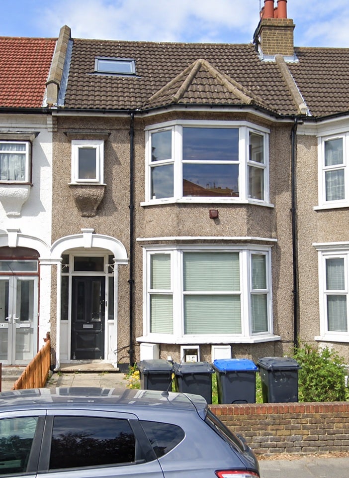 Flat Brigstock Road in Greater London