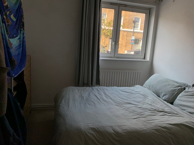 Room Wellington Row in Greater London