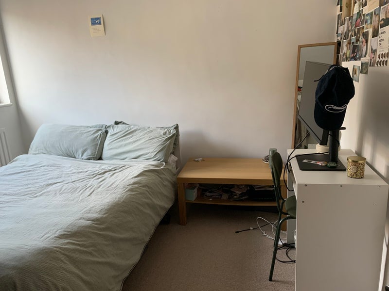 Room Wellington Row in Greater London