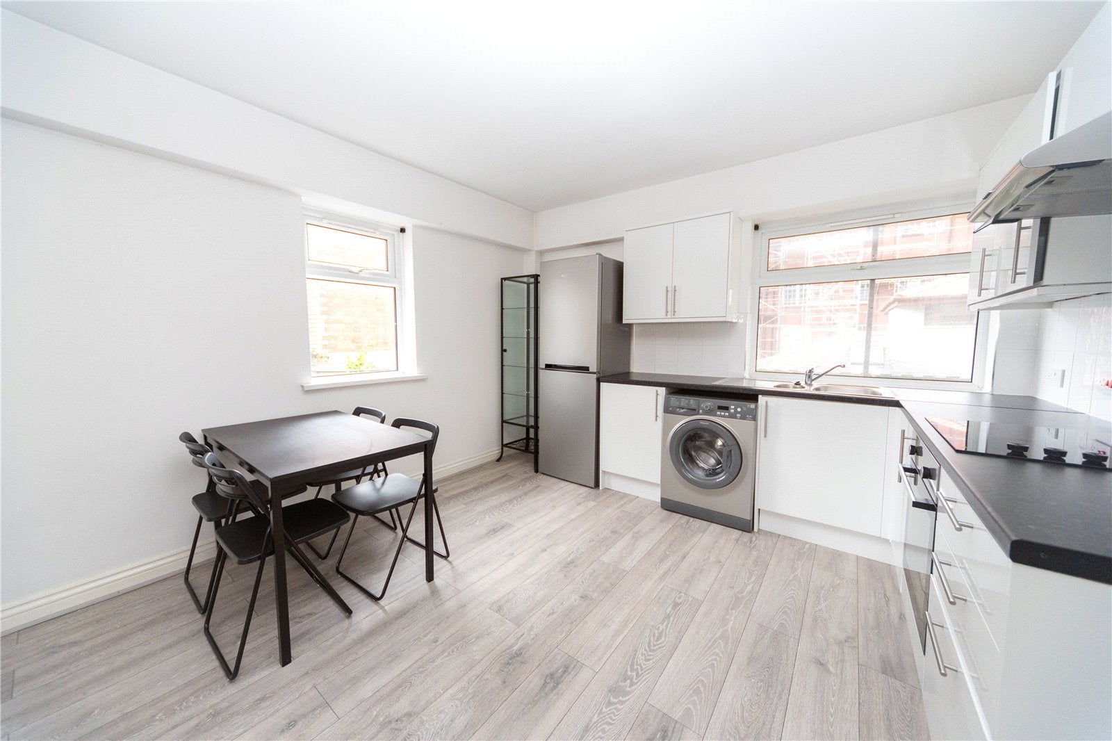 Flat West Grove in Cardiff