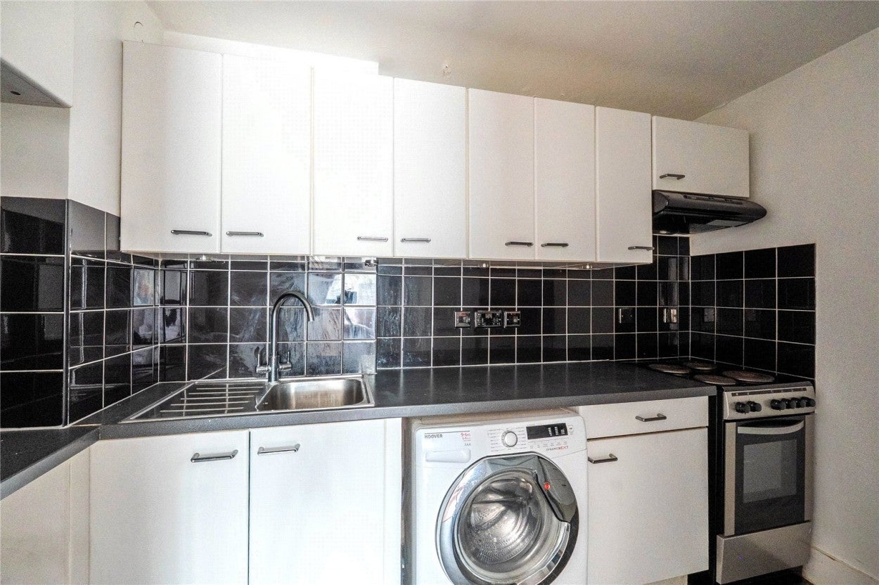 Flat Abbey Mews in Dunstable