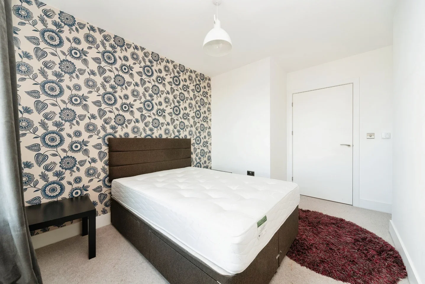 Flat Lockington Road in Greater London