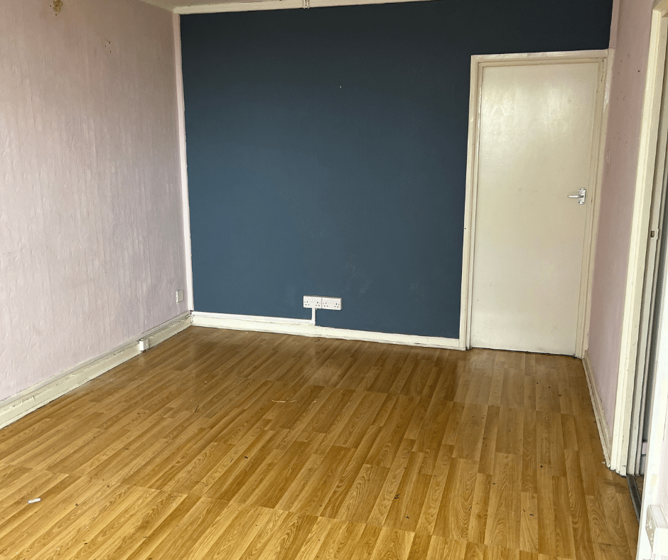 Flat Milburn Lane in Greater London