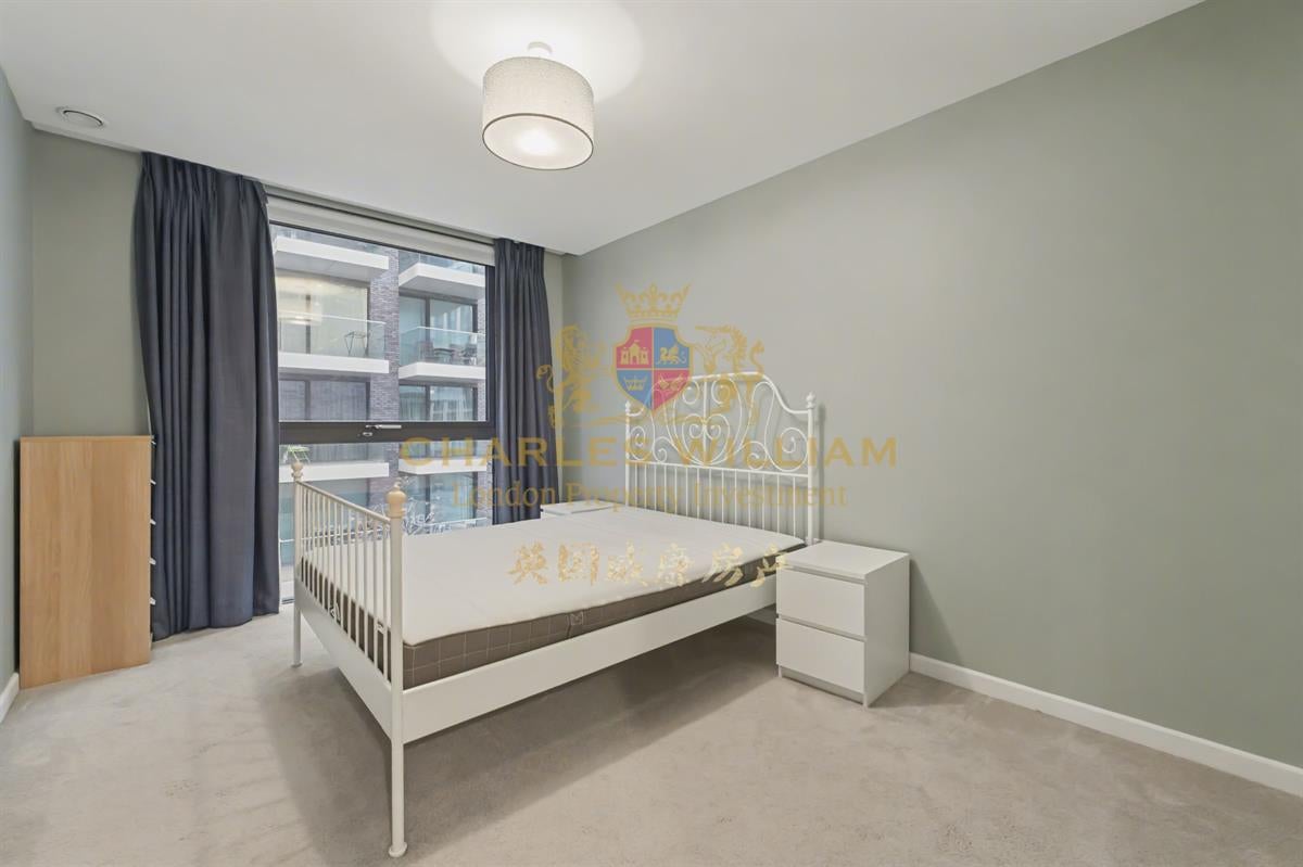 Flat Canter Way in Greater London