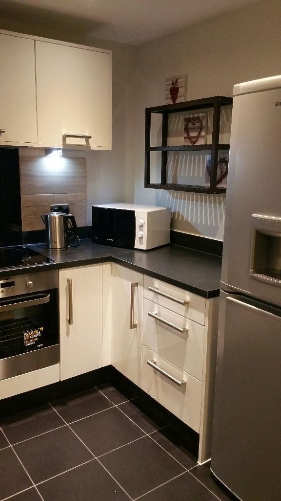 Flat Fairthorn Road in Greater London