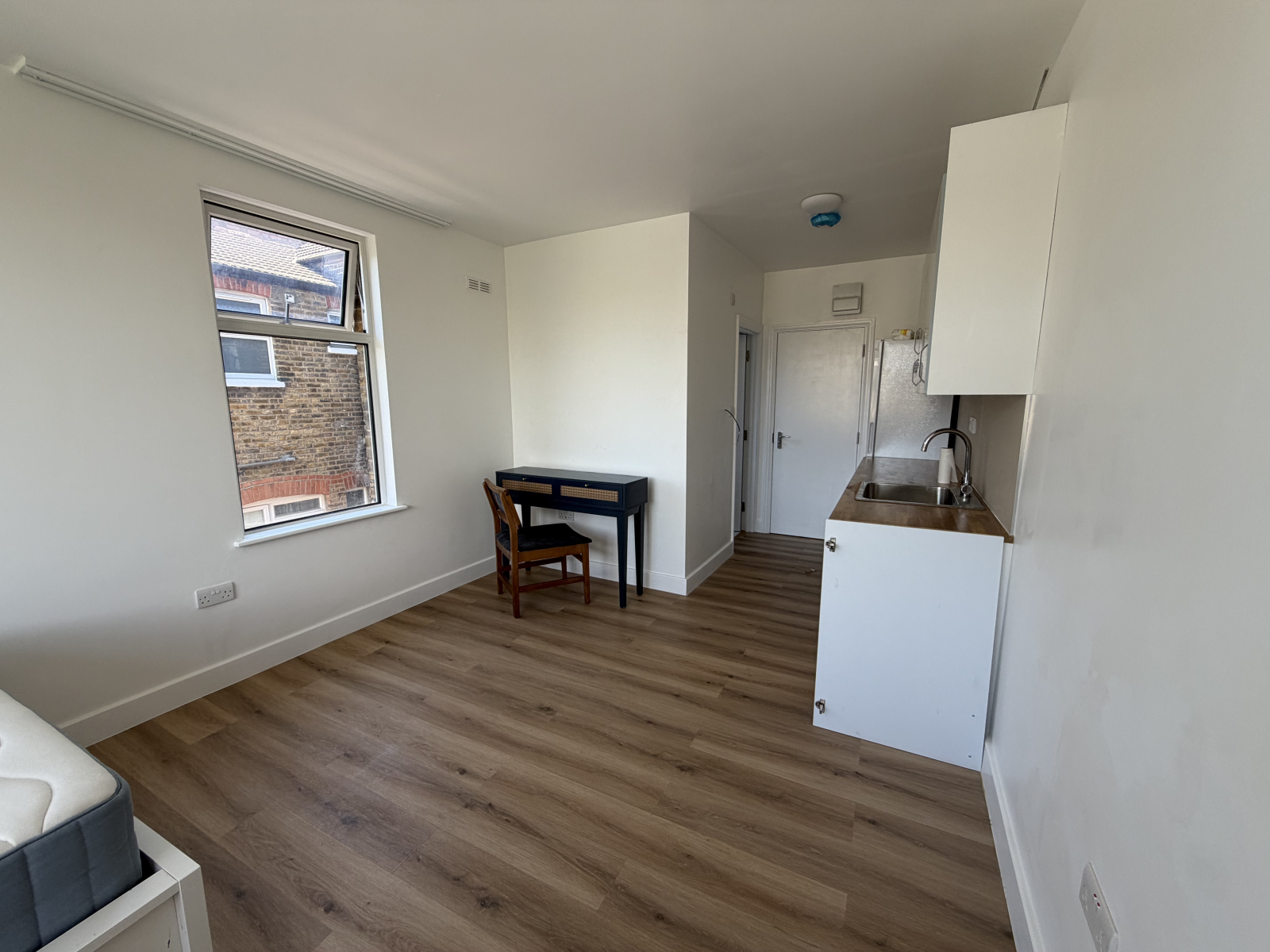 Room Maryland Road in Greater London