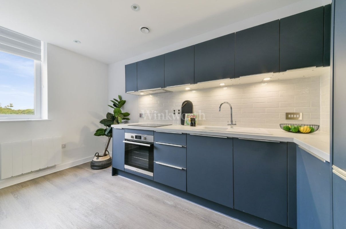 Flat Beckenham Road in Greater London