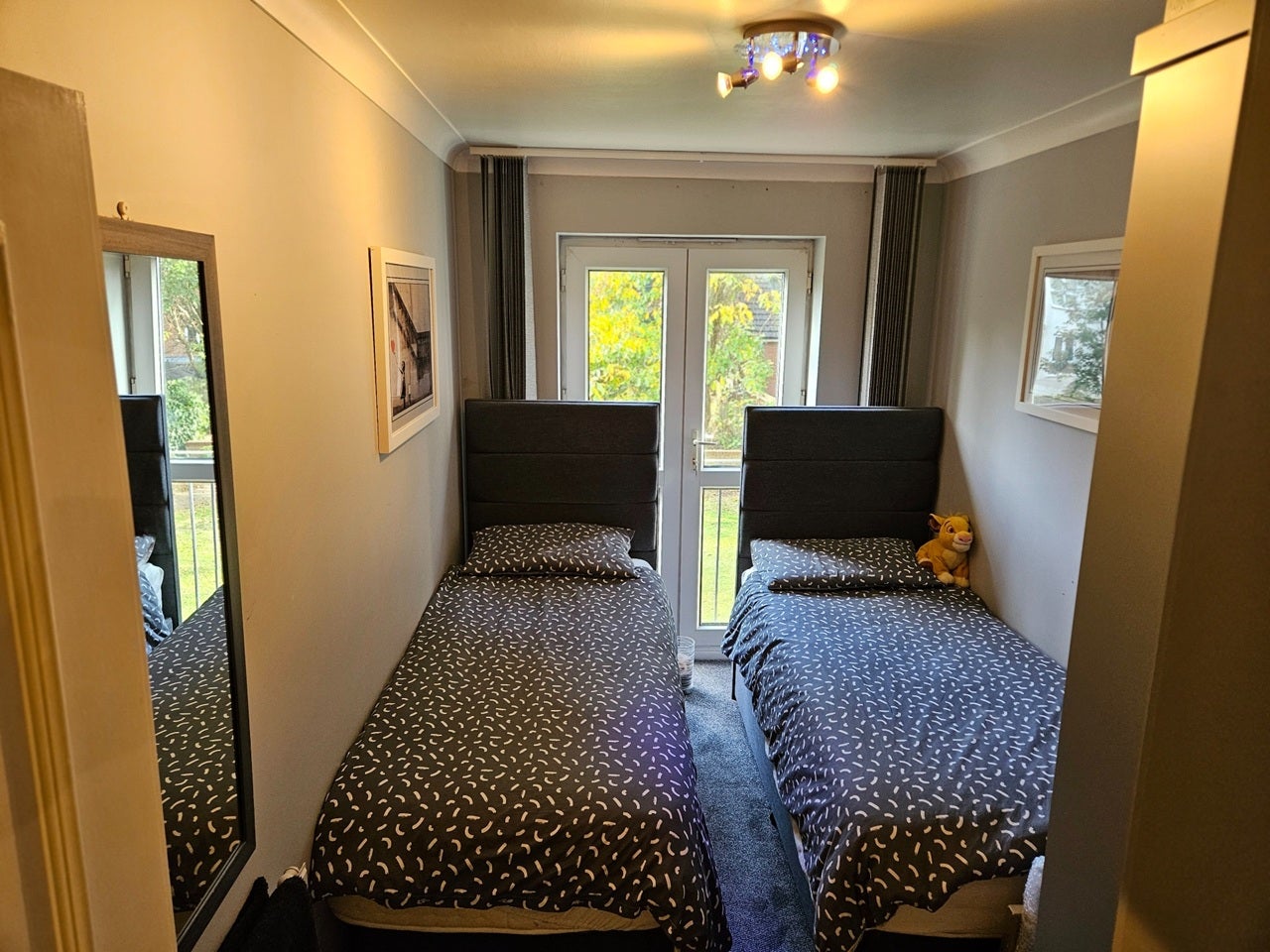 Flat Littlestone Close in Greater London