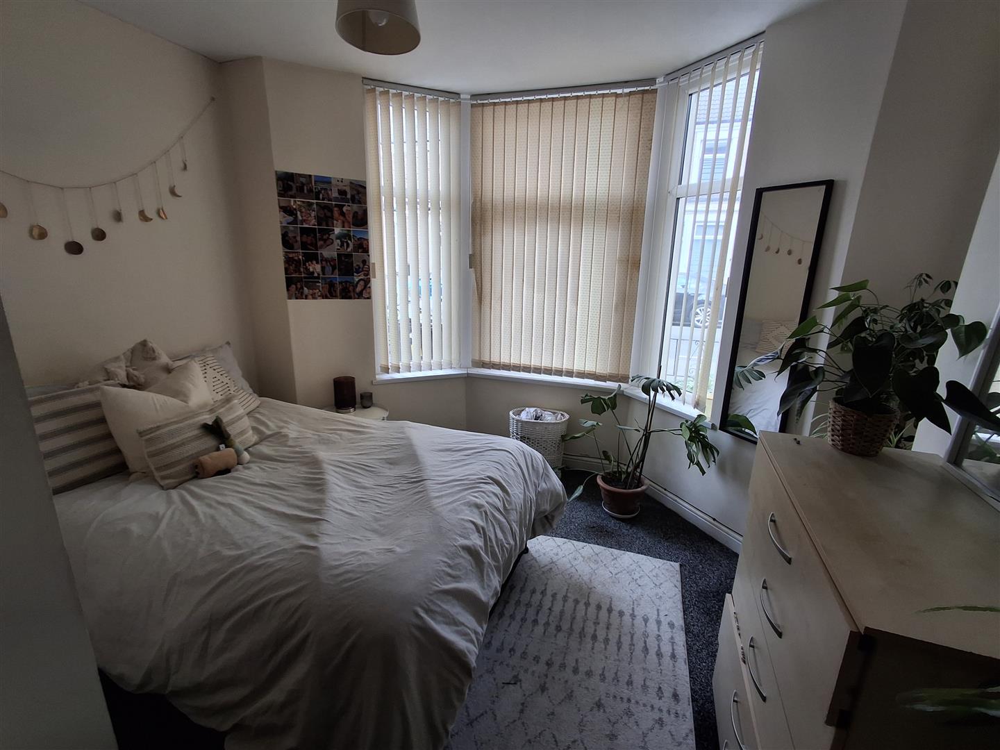 Flat Plasnewydd Square in Cardiff