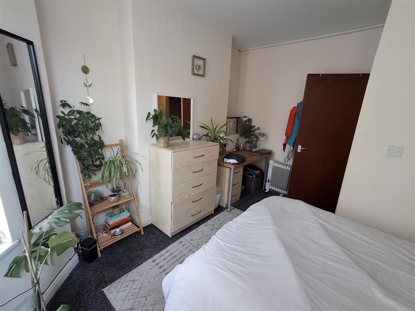 Flat Plasnewydd Square in Cardiff
