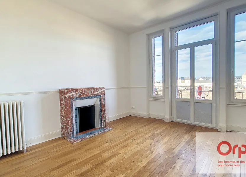 Flat Rue Chantoiseau in Montluçon