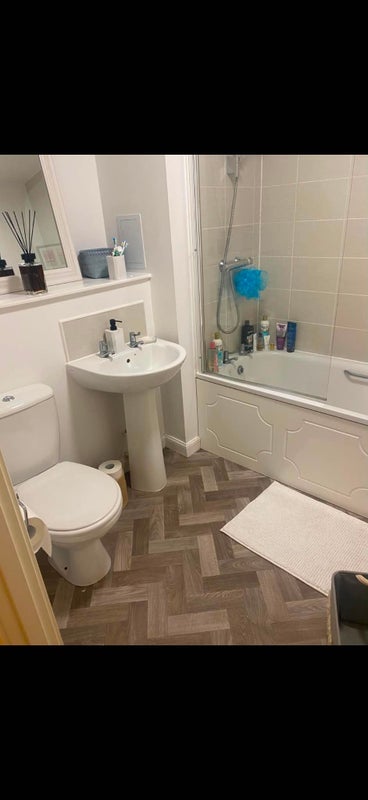Room Bonnybridge Drive in City of Edinburgh