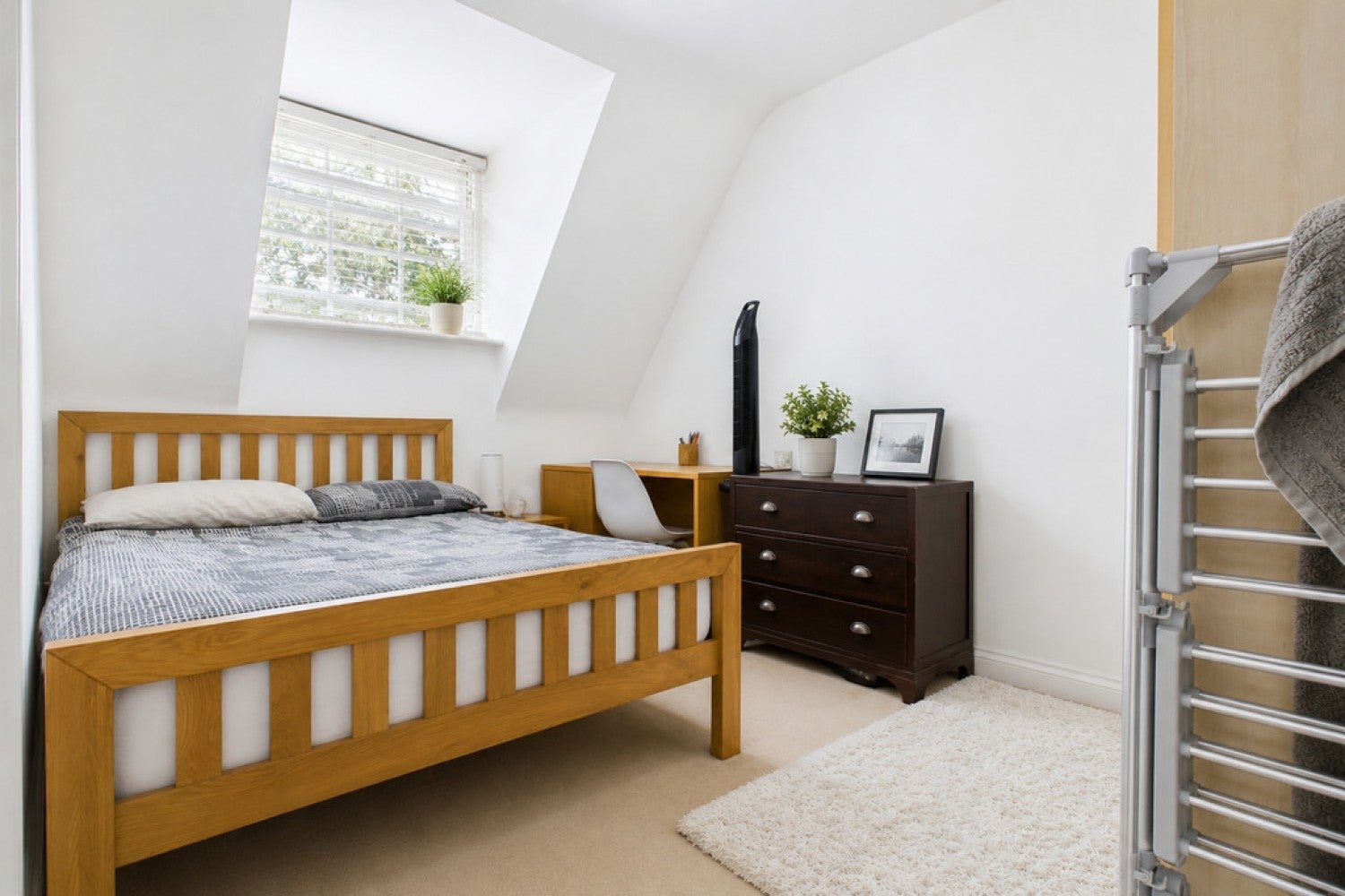 Flat John Cullis Gardens in Royal Leamington Spa