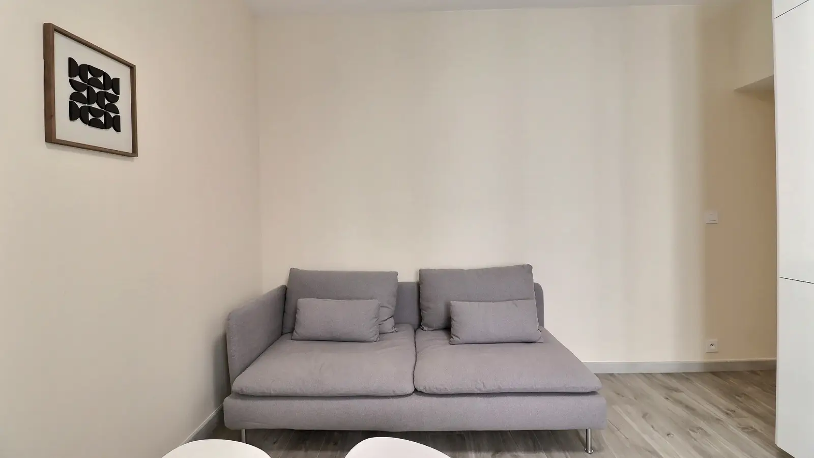 Flat Rue Briquet in Paris