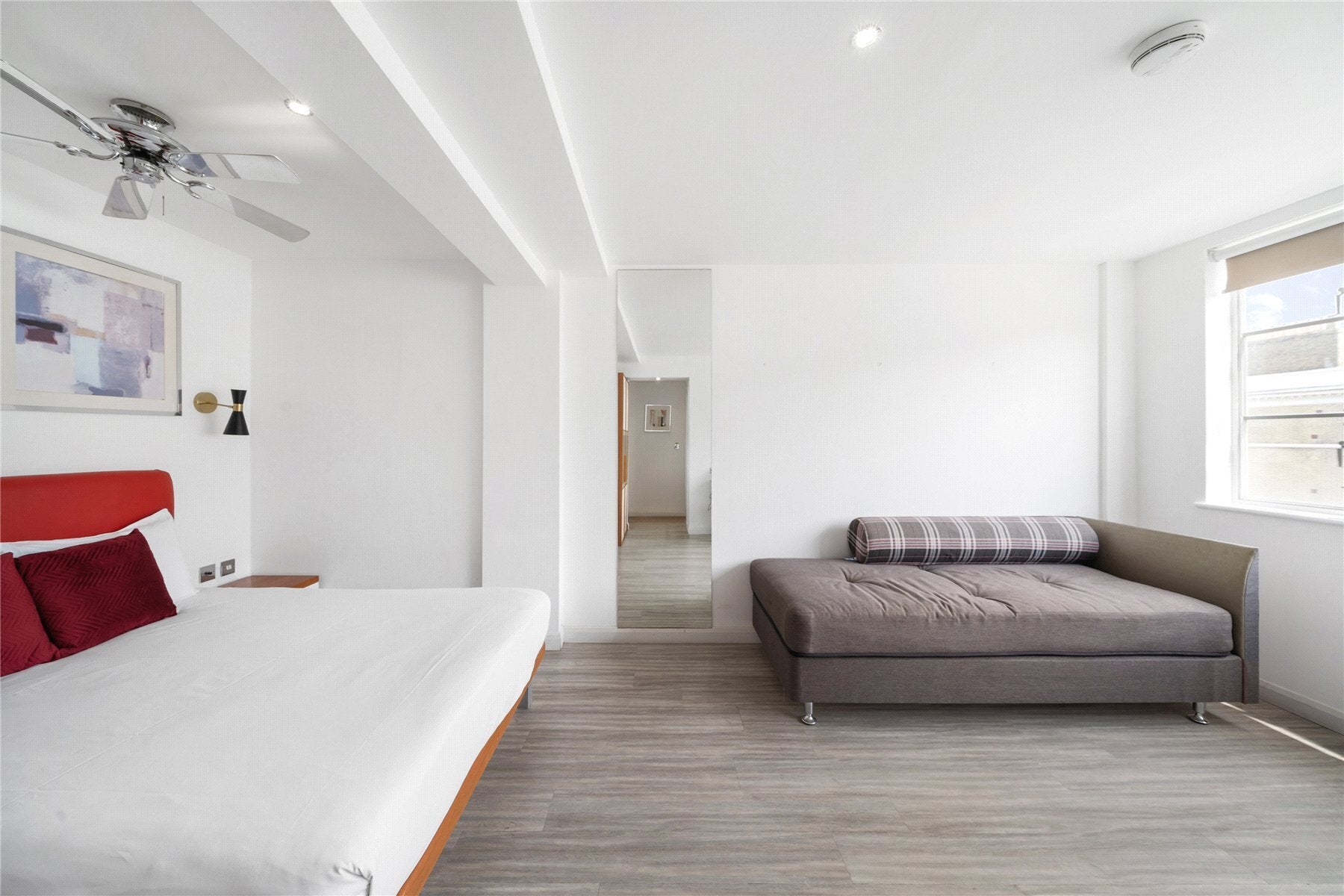 Flat Roland Gardens in Greater London