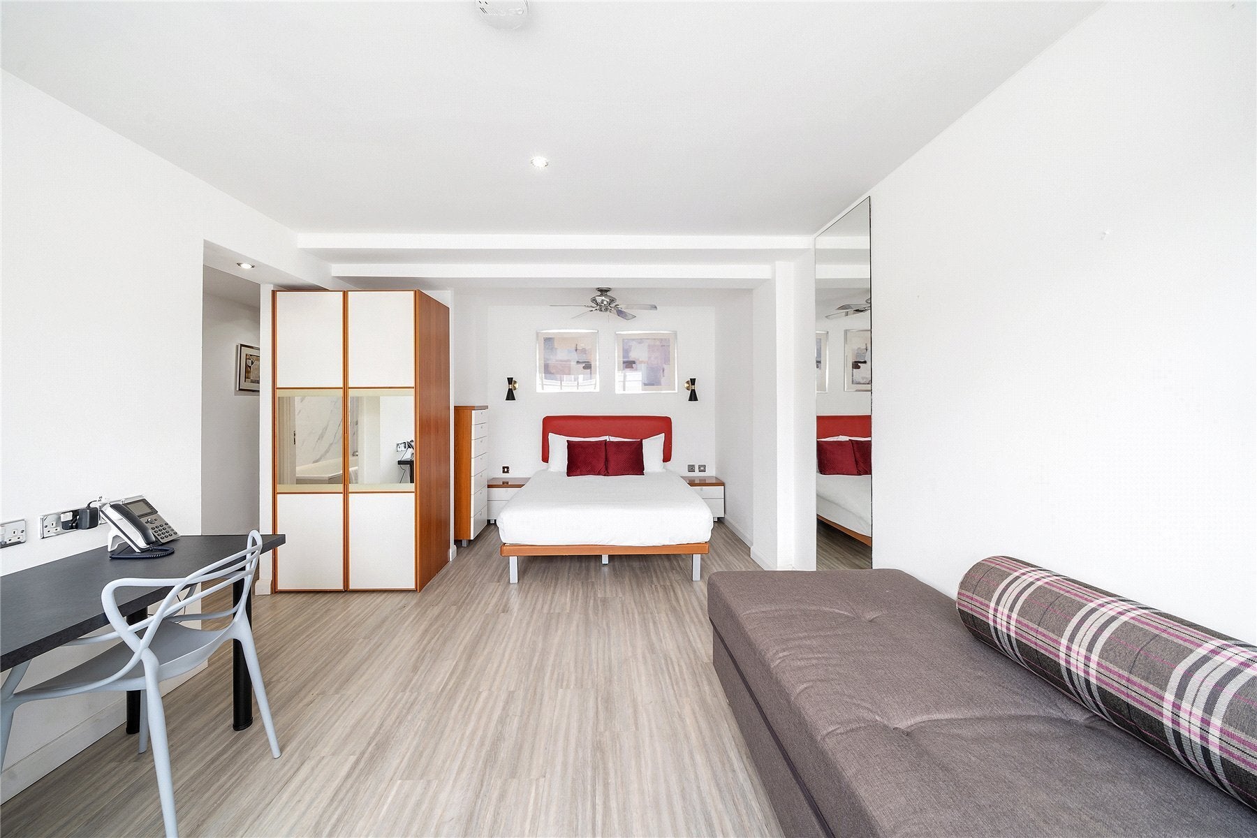 Flat Roland Gardens in Greater London