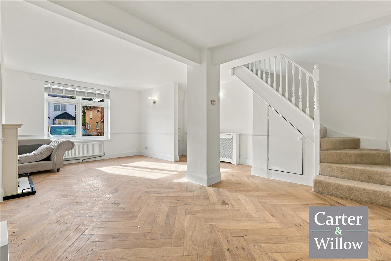 House Fieldway in Greater London