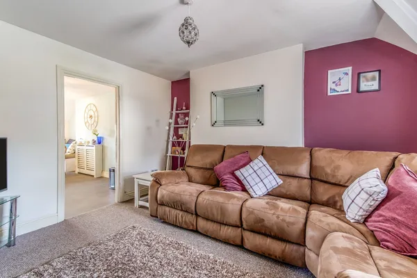 Flat Tonbridge Road in Maidstone