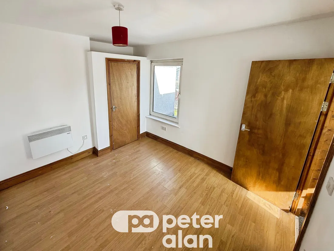 Flat Sanquhar Street in Cardiff