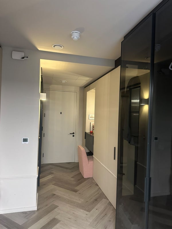 Flat Willesden Lane in Greater London