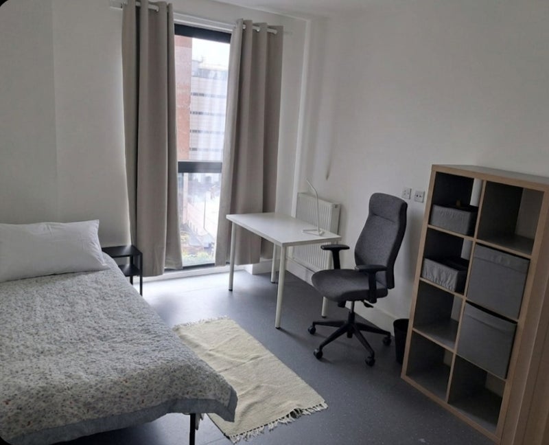 Room Coriander Avenue in Greater London