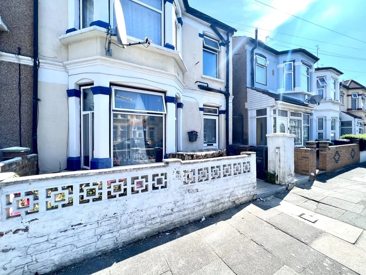 Flat Harpour Road in Greater London
