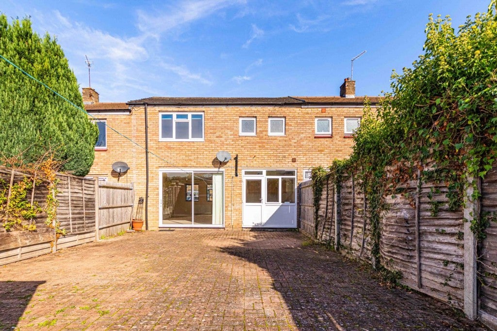 House Titan Road in Dacorum