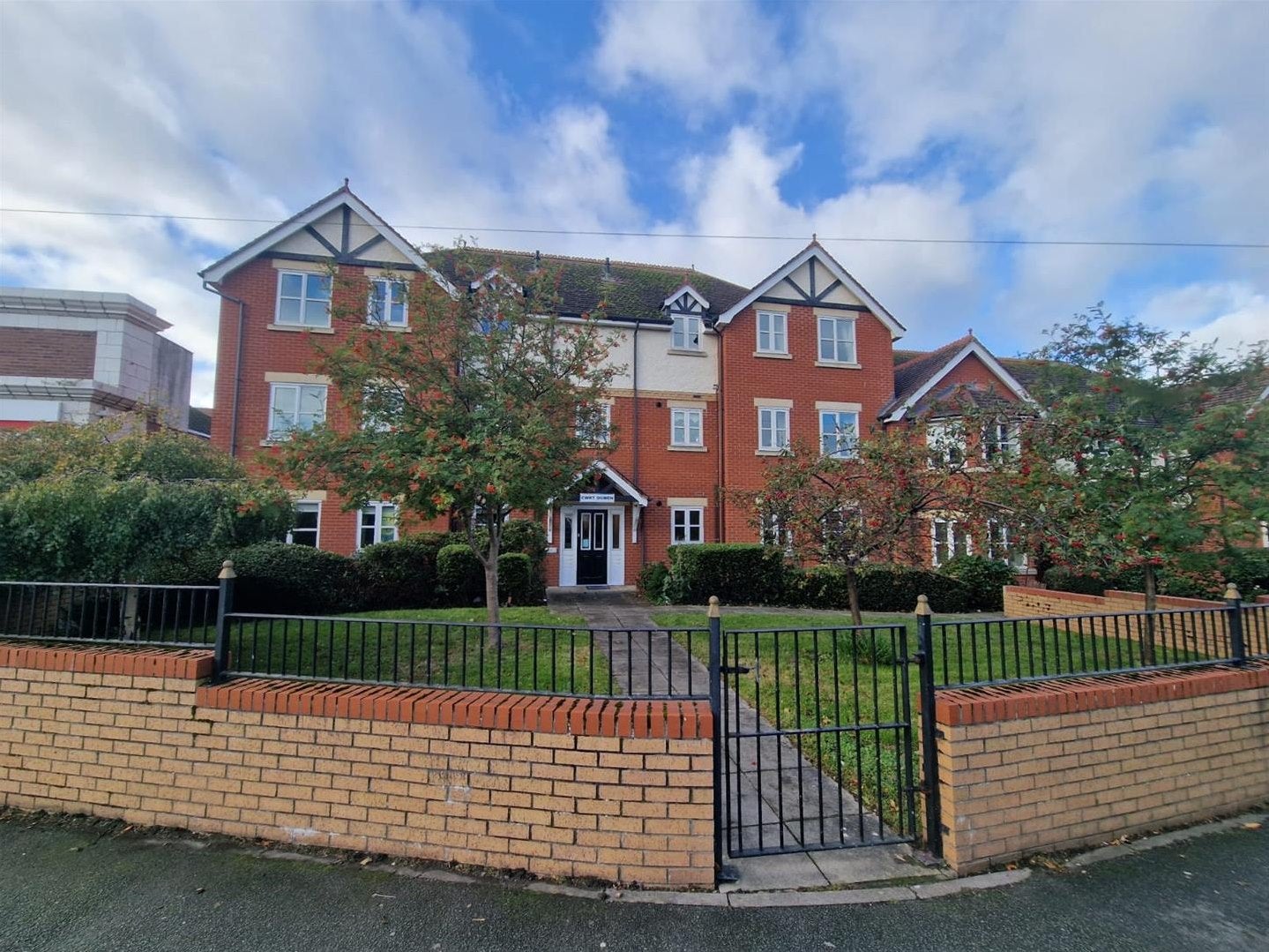 Flat Penrhyn Avenue in Colwyn Bay