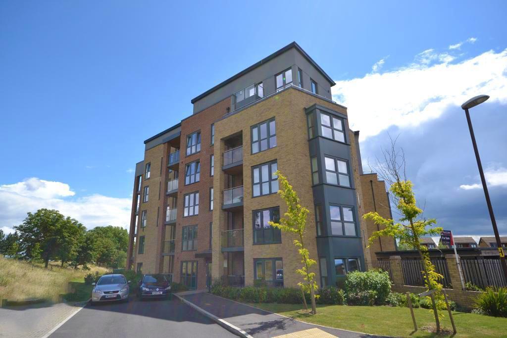 Flat Cyber Avenue in Milton Keynes