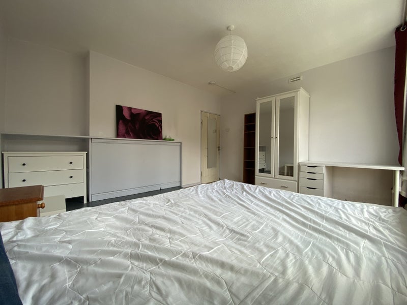 Room Lancaster Street in Greater London