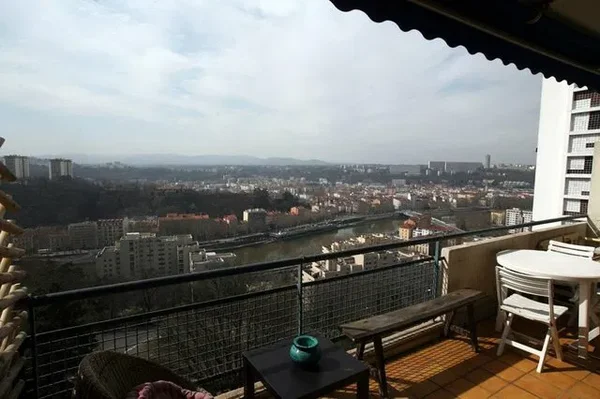 Appartement Place Meissonier à Lyon