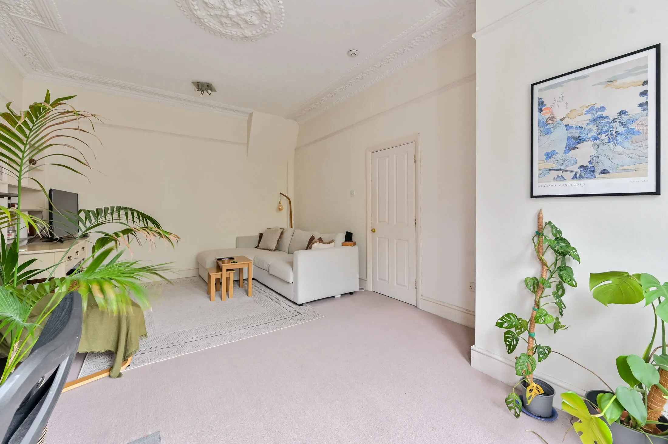 Flat Altenburg Gardens in Greater London