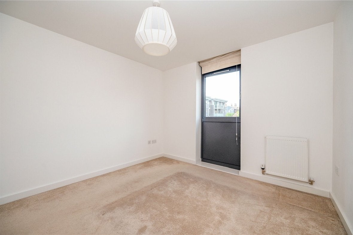 Flat Newsom Place in St Albans