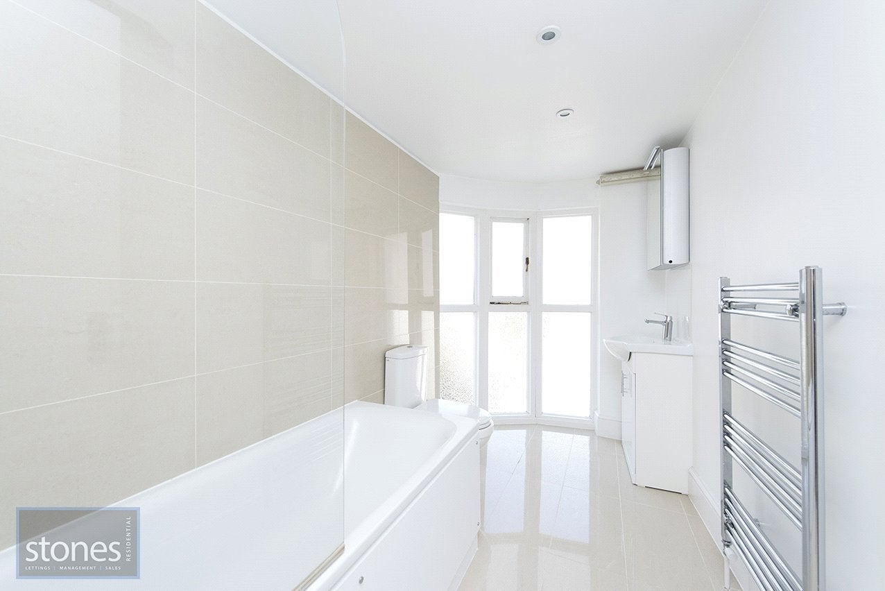 Flat Belsize Square in Greater London