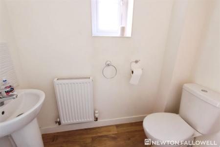 House Bath Close in South Kesteven