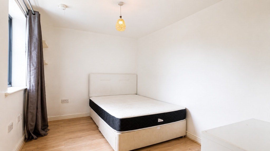 Flat Maltings Close in Greater London