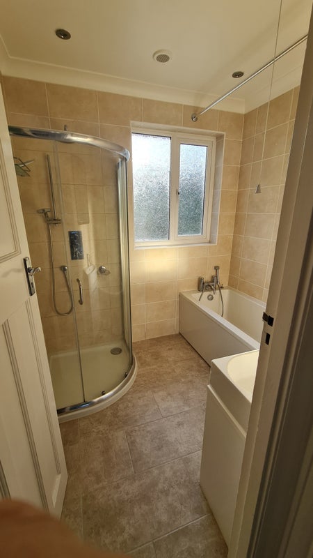 Room Ravensbourne Avenue in Greater London