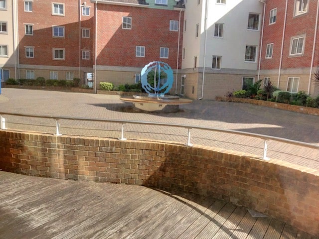 Flat Honeycombe Chine in Bournemouth