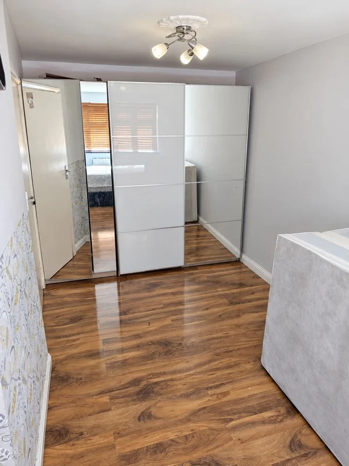 Flat Princes Road in Greater London