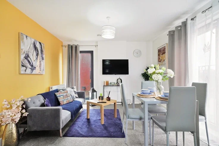 Flat Colnbrook By-Pass in Slough