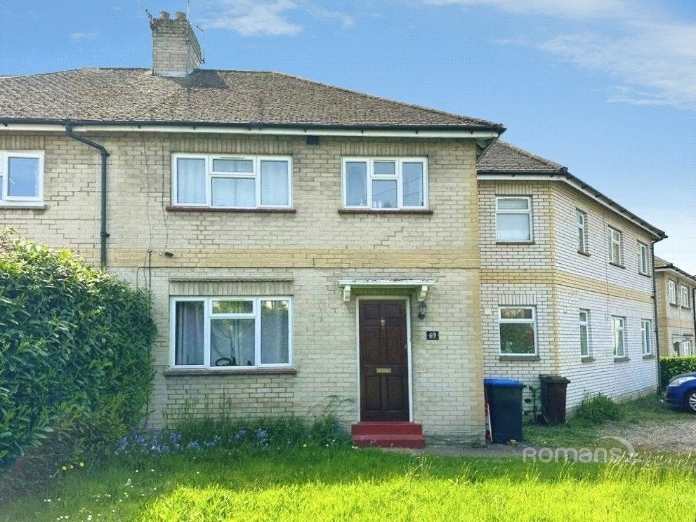 Room Larchwood Drive in Egham
