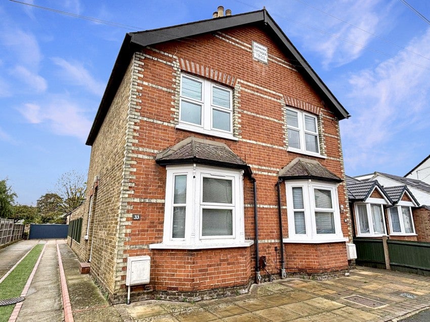 House Glebe Road in Borough of Runnymede